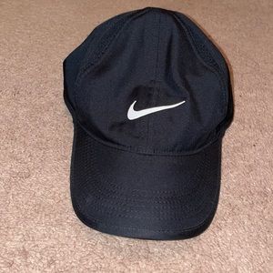 Nike Featherlight Dri-Fit hat